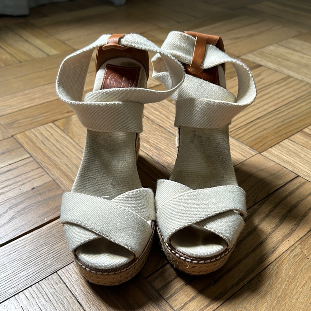 Classic Tory Burch, cream, wedge